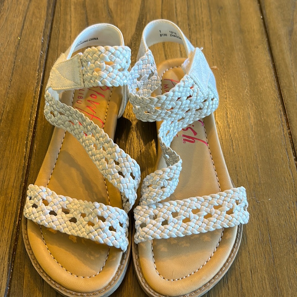 Girls White Adjustable Strap Sandals!